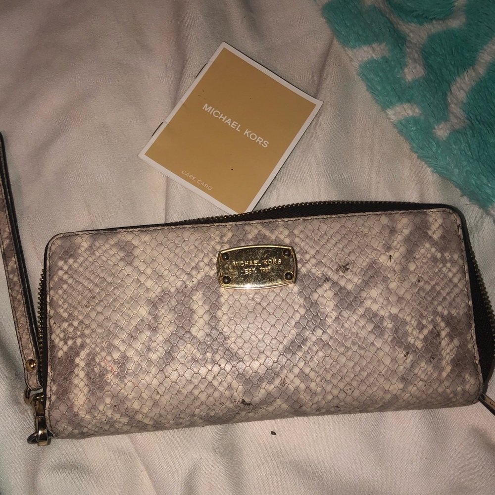 Michael Kors Wrislet Wallet